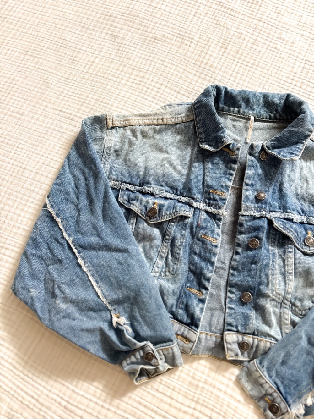 Free People Bedford Denim Crop Jacket size Small - Picture 3 of 6
